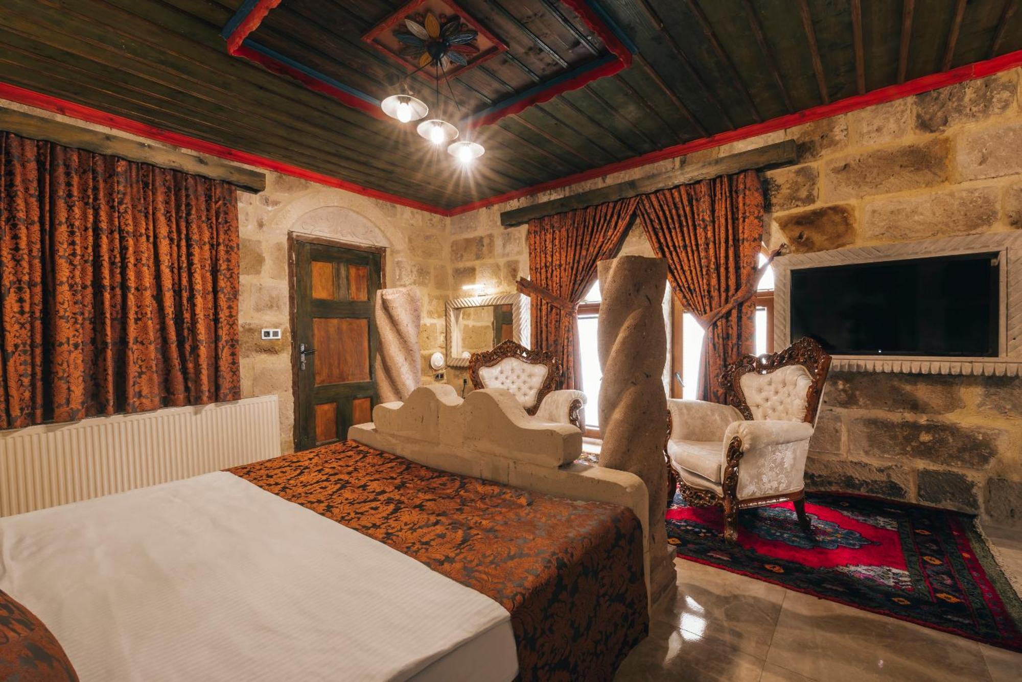 Hotel Kayatas Cave 2*