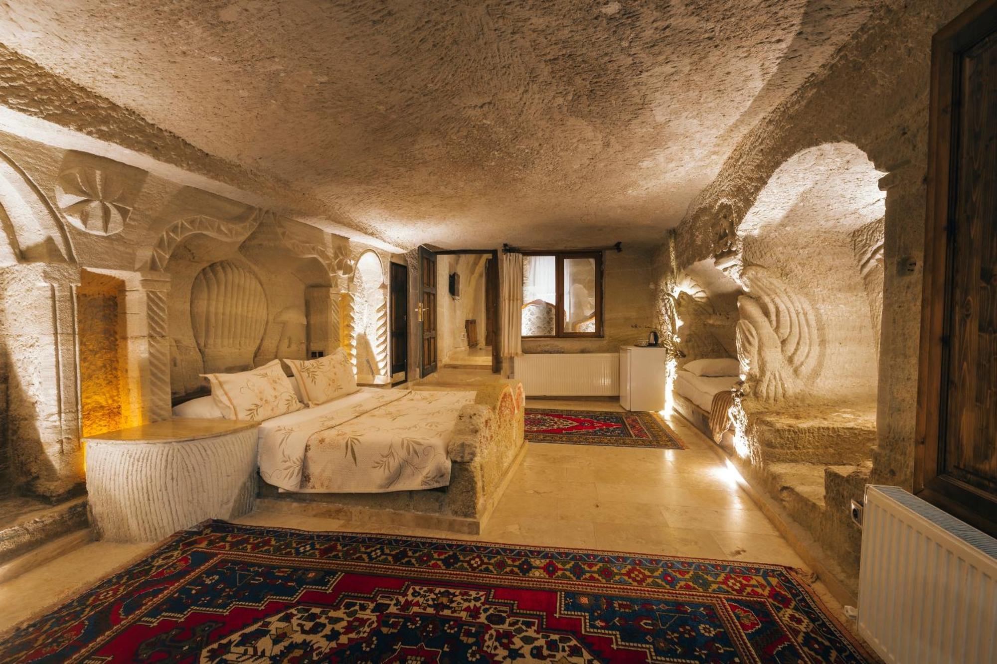 Hotel Kayatas Cave