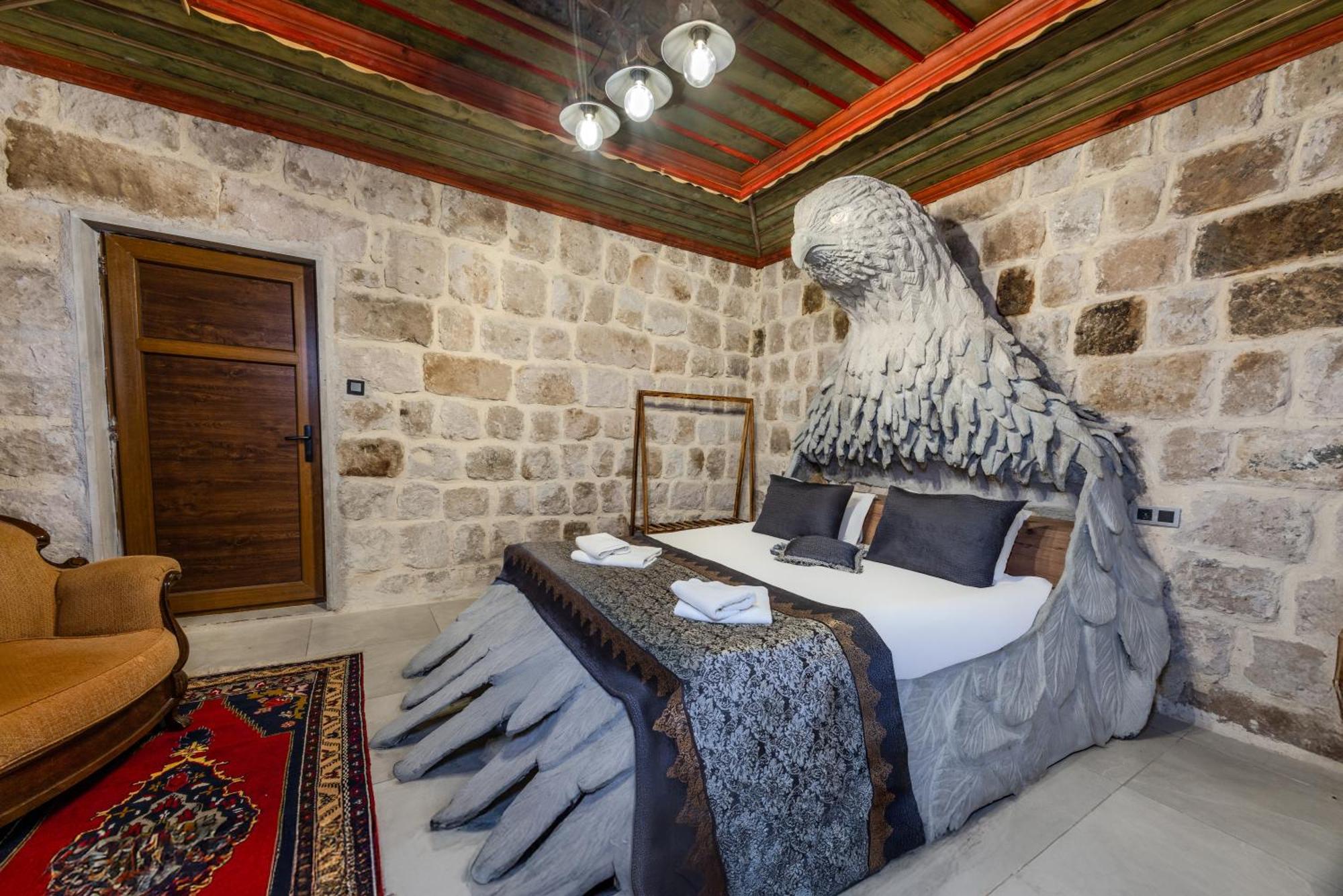 Hotel Kayatas Cave
