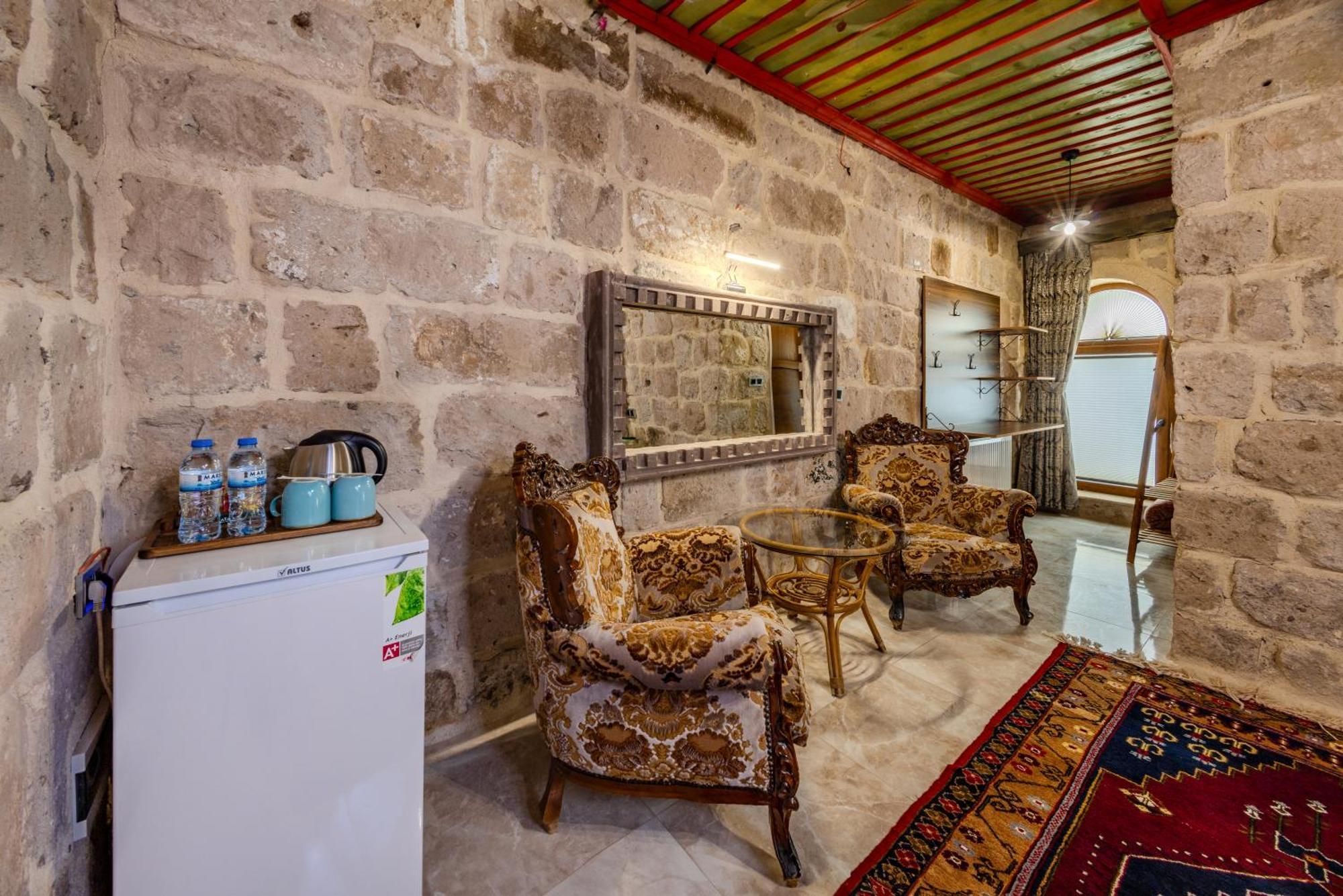 Hotel Kayatas Cave 2*